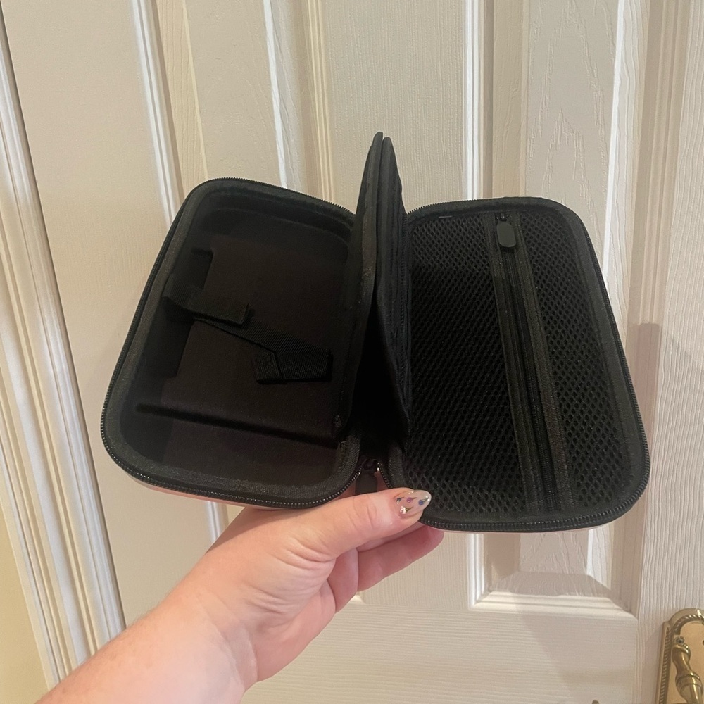 NWOT Nintendo Switch case - Picture 3 of 5